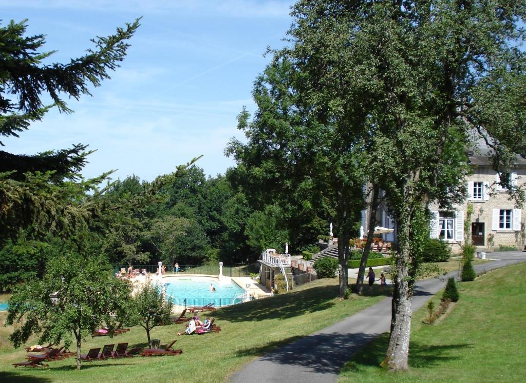 Chateau Le Mialaret Neuvic  Екстериор снимка
