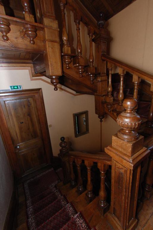 Chateau Le Mialaret Neuvic  Екстериор снимка