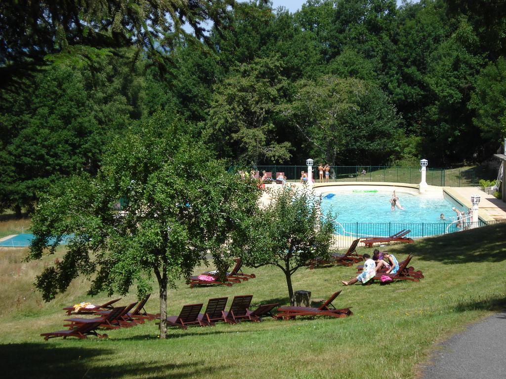 Chateau Le Mialaret Neuvic  Екстериор снимка